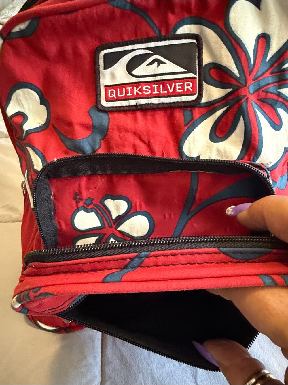 Quiksilver Red Floral Surf-Inspired Backpack - Picture 6 of 7